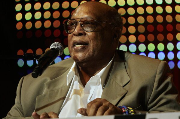 FILE - Jazz and soul pianist and singer Les McCann performs on stage during the opening of the 40th Montreux Jazz Festival at the Auditorium Stravinski, June 30, 2006, in Montreux, Switzerland. McCann, a prolific and influential musician and recording artist who helped found the “soul jazz” genre and became a favorite source for sampling by Dr. Dre, A Tribe Called Quest and other hip-hop performers, died Friday, Dec. 29, 2023. He was 88. (Martial Trezzini/Keystone via AP, File)