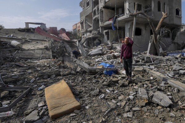 Israeli forces bombard central Gaza in obvious transfer towards increasing flooring offensive