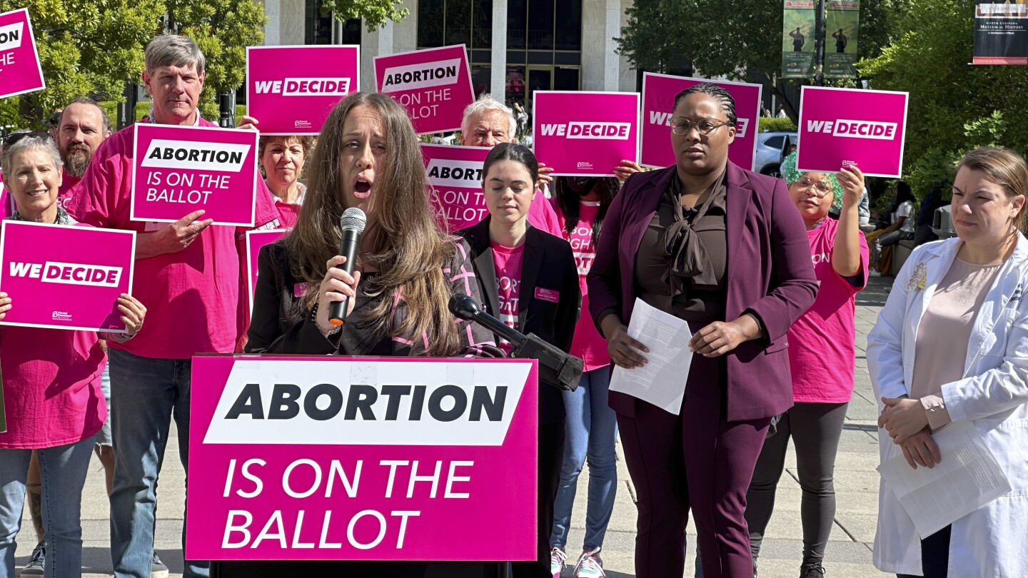 РАЛИ, Северна Каролина (AP) — Абортът продължава да бъде ключова