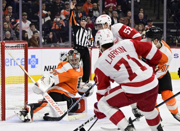 Philadelphia Flyers: Carter Hart Receives His NHL 20 Rating