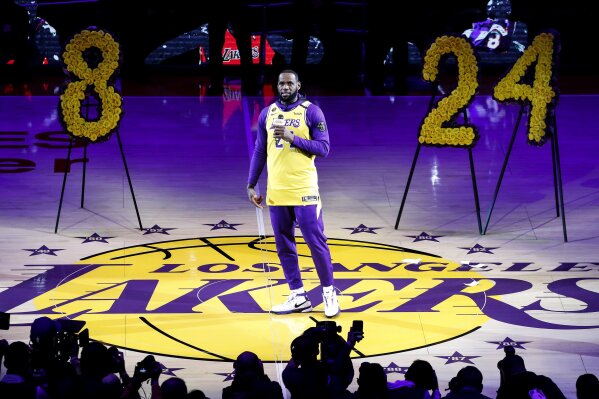 Los Angeles Lakers on X: STAPLES Center is dressed in gold thanks