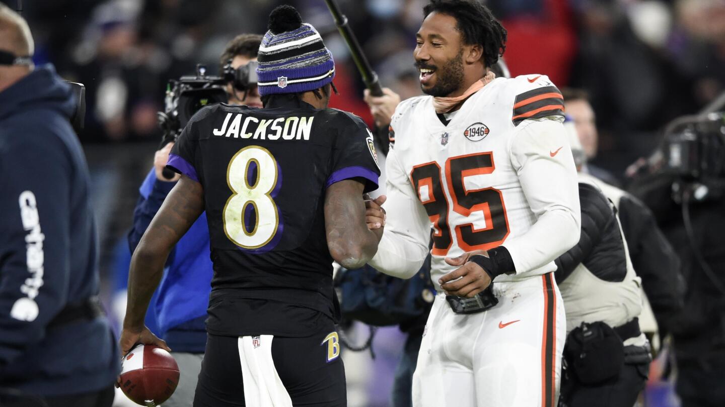 Cleveland Browns free safety John Johnson (43) celebrates with