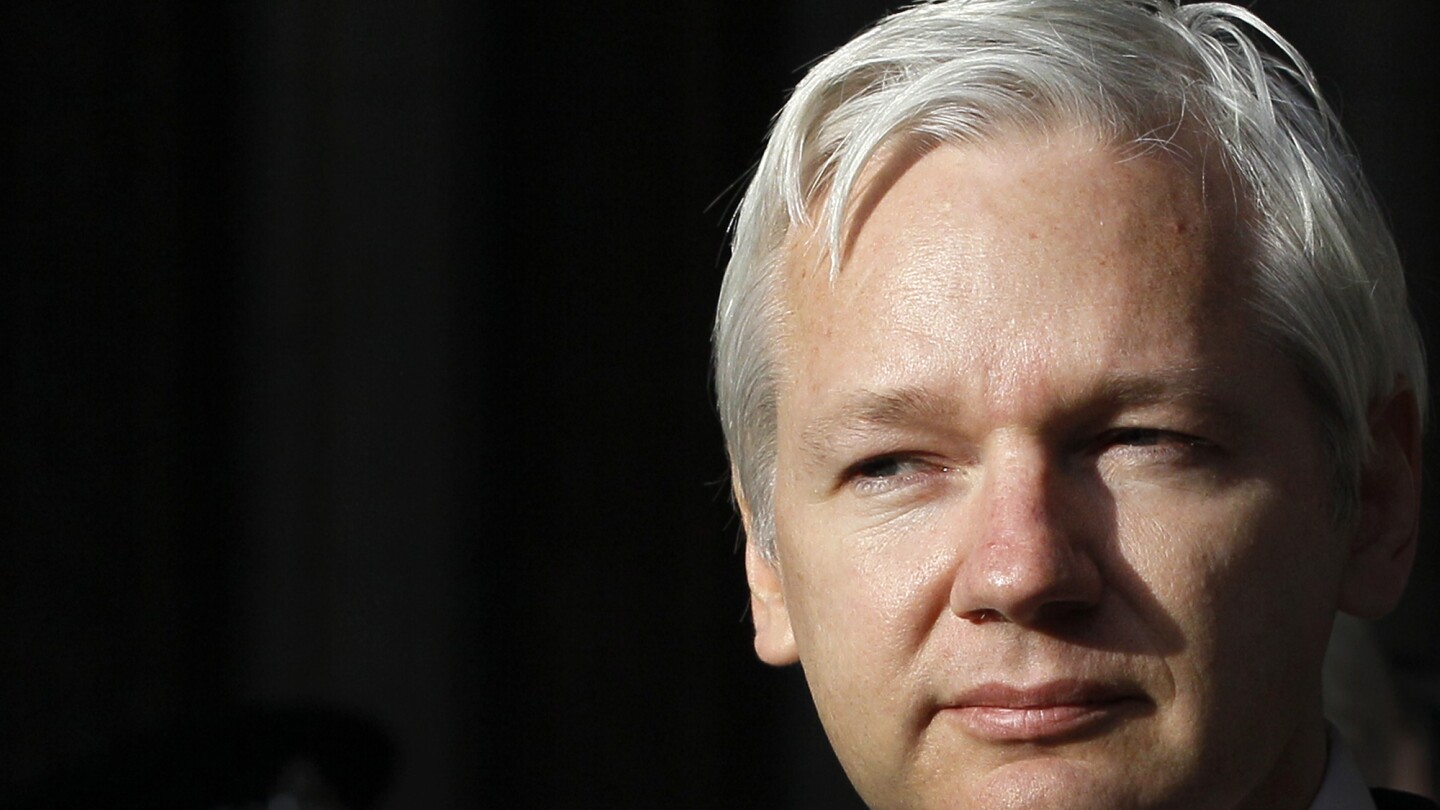 ЛОНДОН AP — Адвокатите на Julian Assange ще започнат последното
