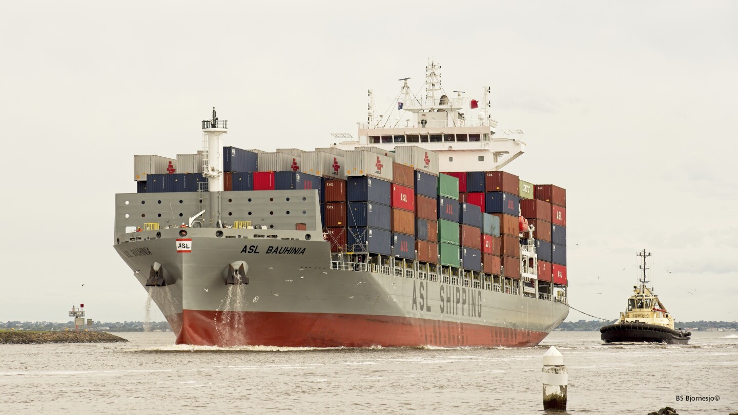Explosion forces group to desert Hong Kong-flagged container send within the Purple Sea