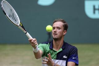 Daniil Medvedev supera Oscar Otte e chega à final no ATP 500 de Halle