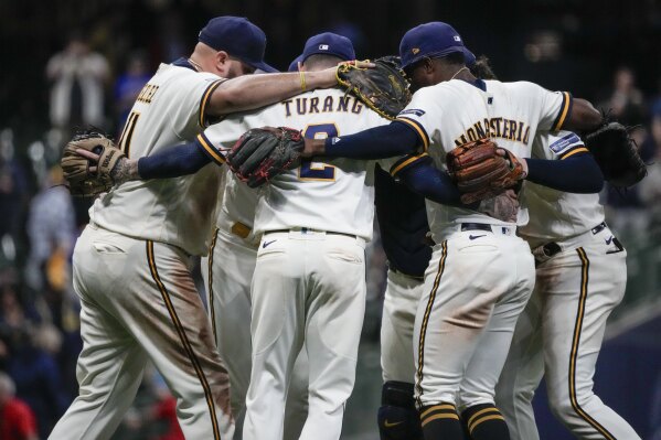 Tyrone Taylor leads Brewers to 3-2 win over Cardinals