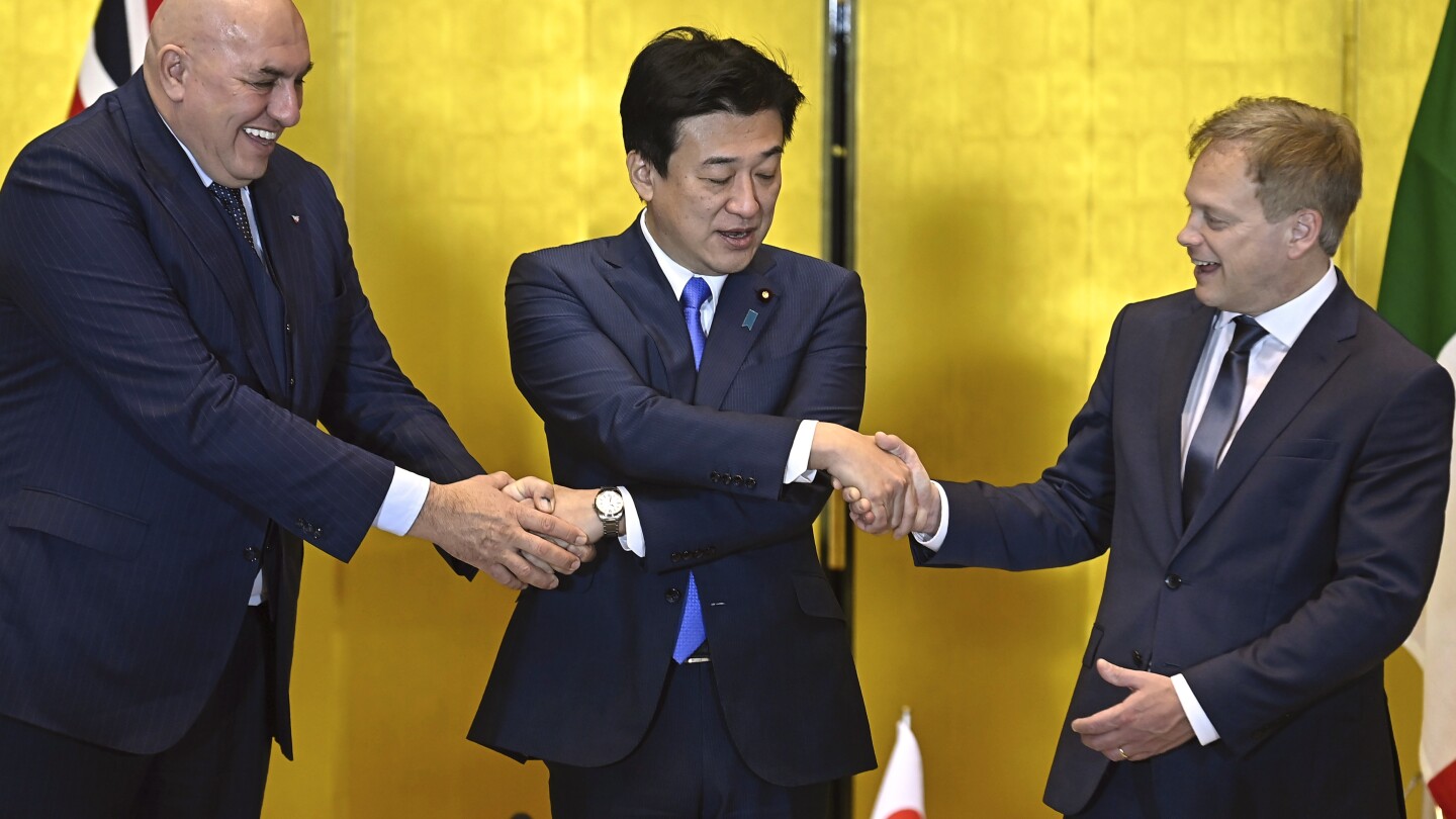 ТОКИО AP — Министрите на отбраната на Япония Великобритания и