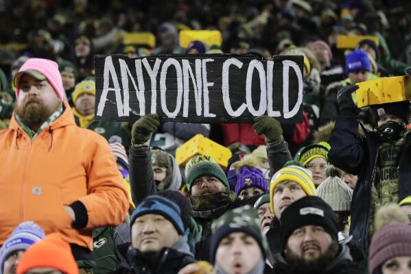 Packers rout Vikings 37-10 in cold to take NFC's No. 1 seed