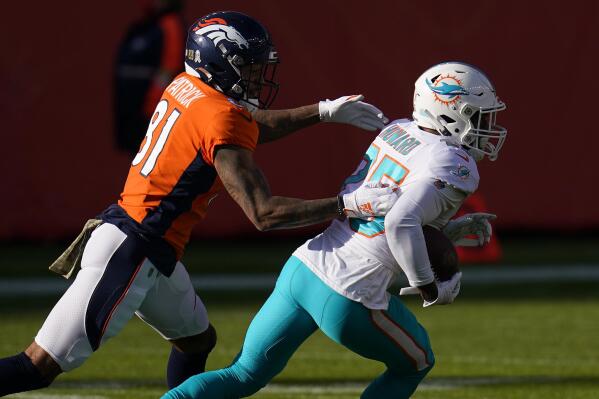 Miami Dolphins cornerback Xavien Howard (25) celebrates