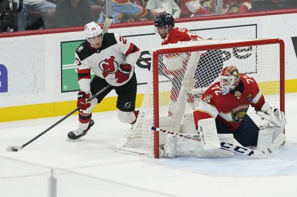 Graves' last-second goal gives Devils 3-2 win over Jackets - Seattle Sports