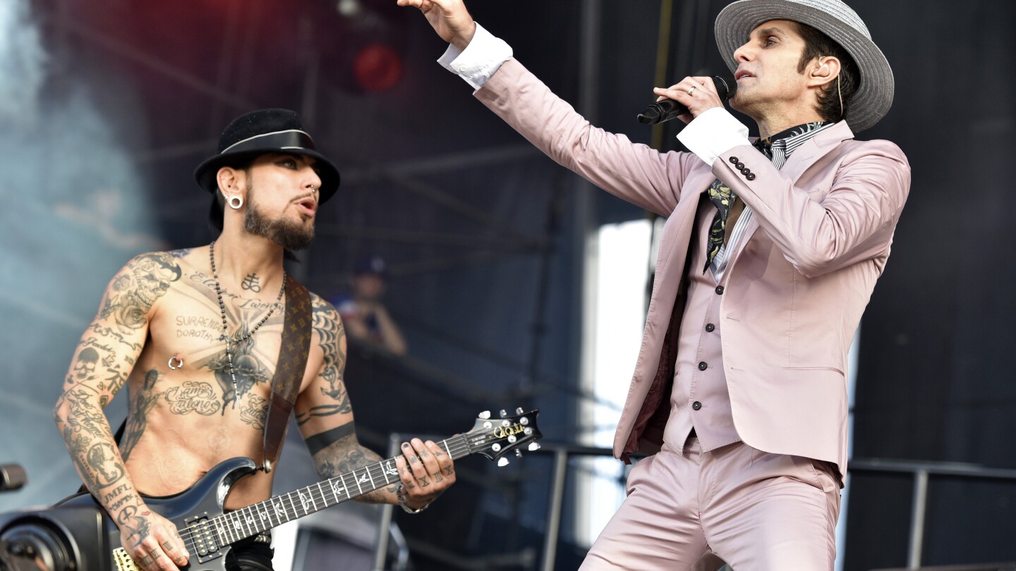 Jane’s Addiction annuleert tour na een vechtpartij op het podium