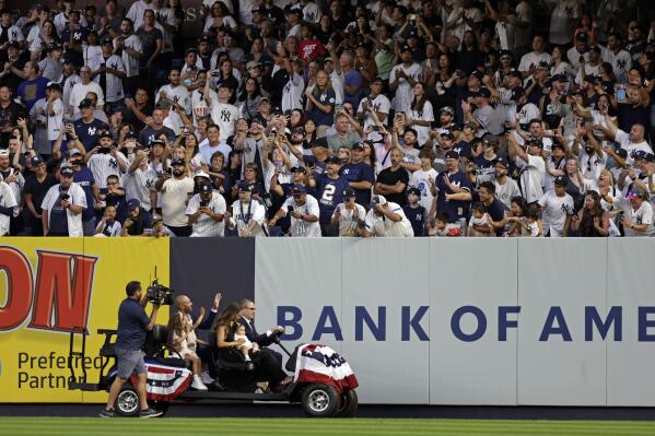 Derek Jeter's Jersey Retirement Ceremony At Yankees Stadium — Pics