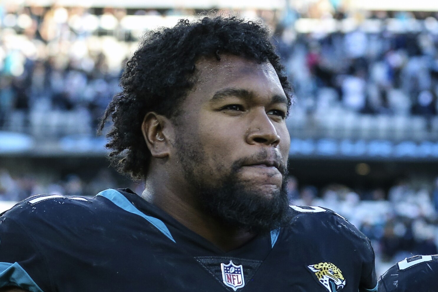 Veteran edge rusher Dawuane Smoot re-signs with the Jaguars on a 1-year,  $2.25M deal