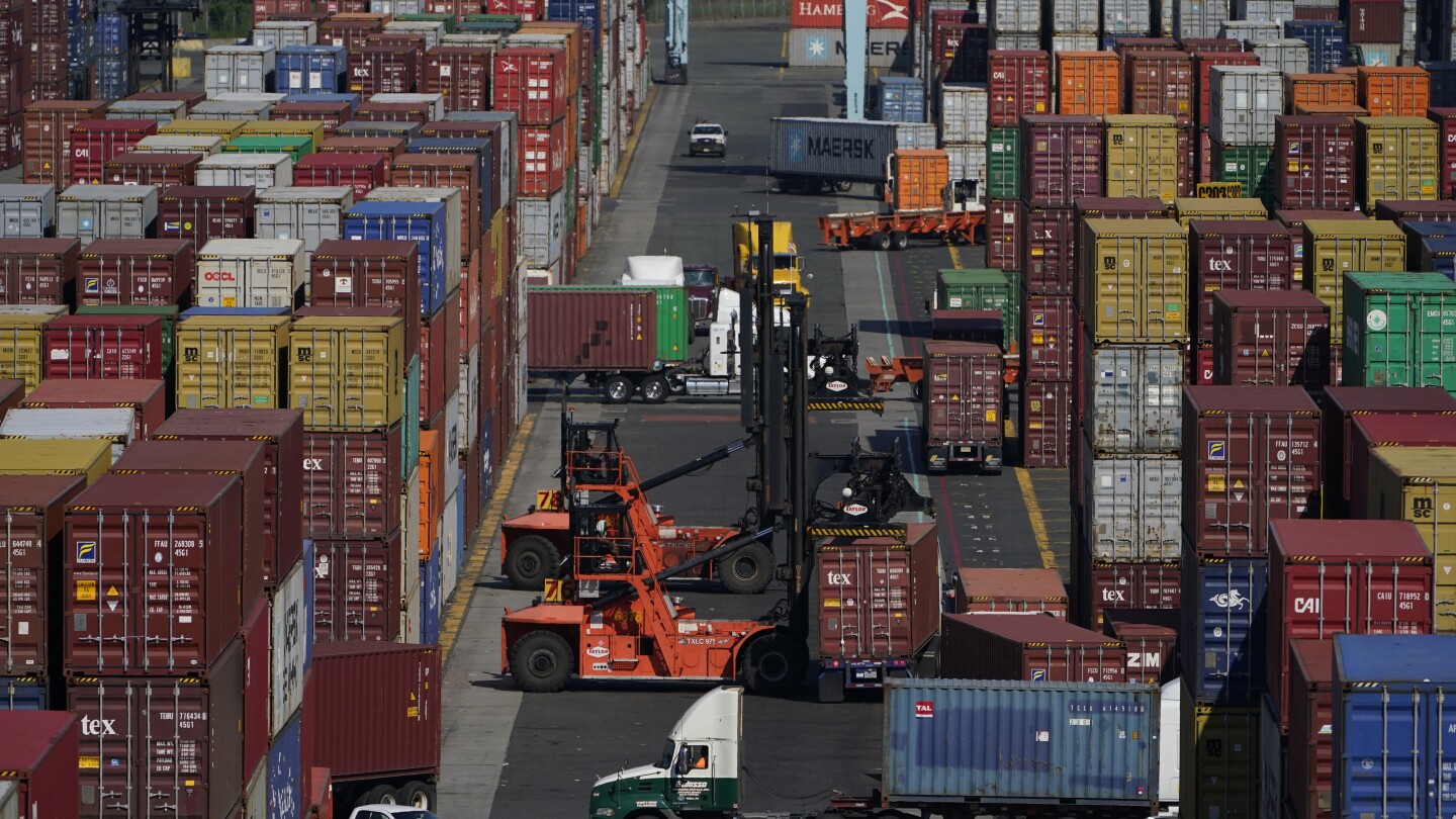 US retailers are preparing for the possible consequences of a longshoremen’s strike