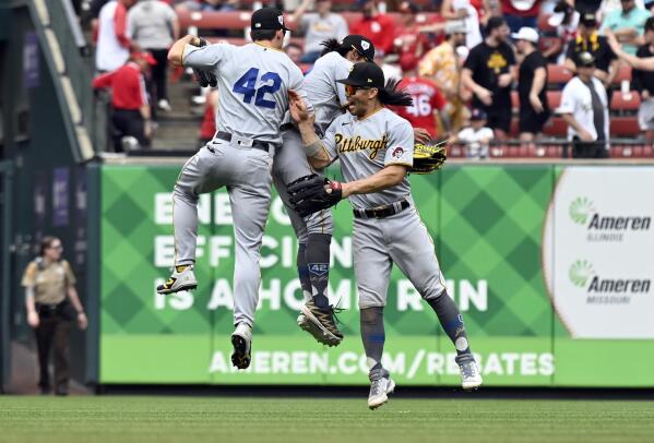 McCutchen homers in 10th to help Pirates beat Cardinals 6-3 - Newsday