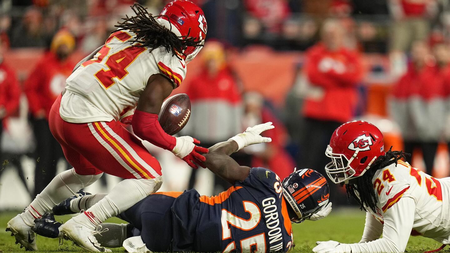 Broncos return to Denver to rout rival Kansas City Chiefs 49-29