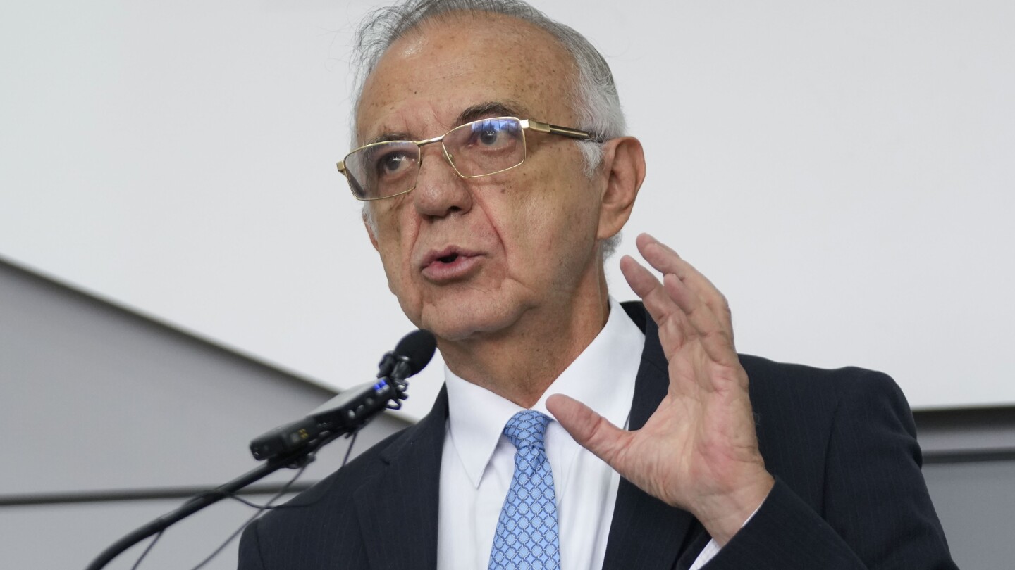 Guatemalan court orders arrests of Colombian officials who led a UN anti-corruption mission