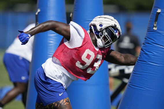 New York Giants lock in left tackle Andrew Thomas with long-term extension