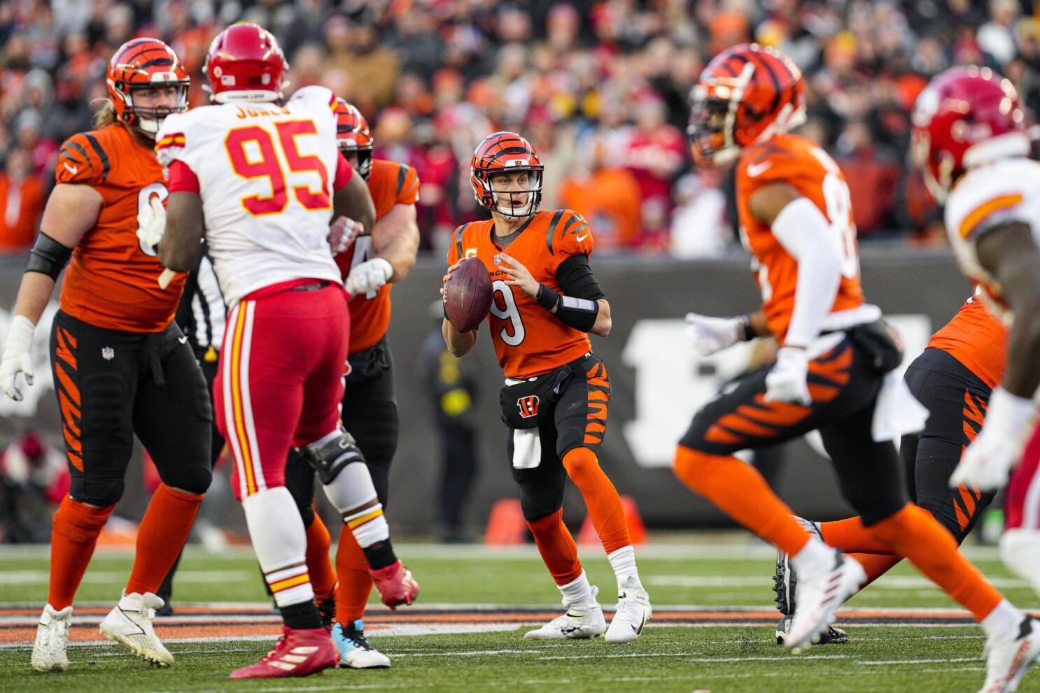 Burrow, surging Bengals look to stop skid against Browns