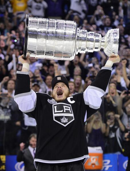 Stanley Cup victory parade: Fans celebrate L.A. Kings - Los