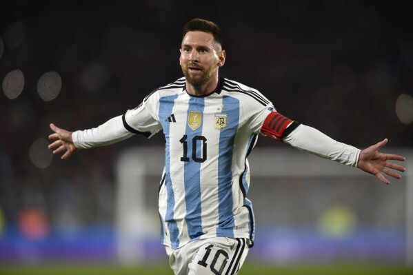 Messi scores from a free kick to give Argentina 1-0 win in South