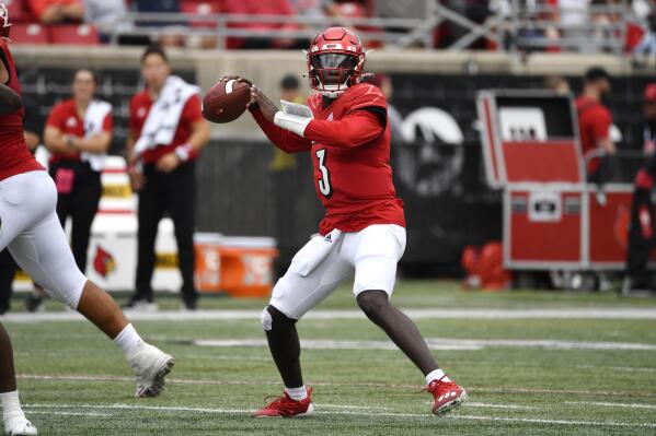 Louisville takes on South Florida football at Cardinal Stadium