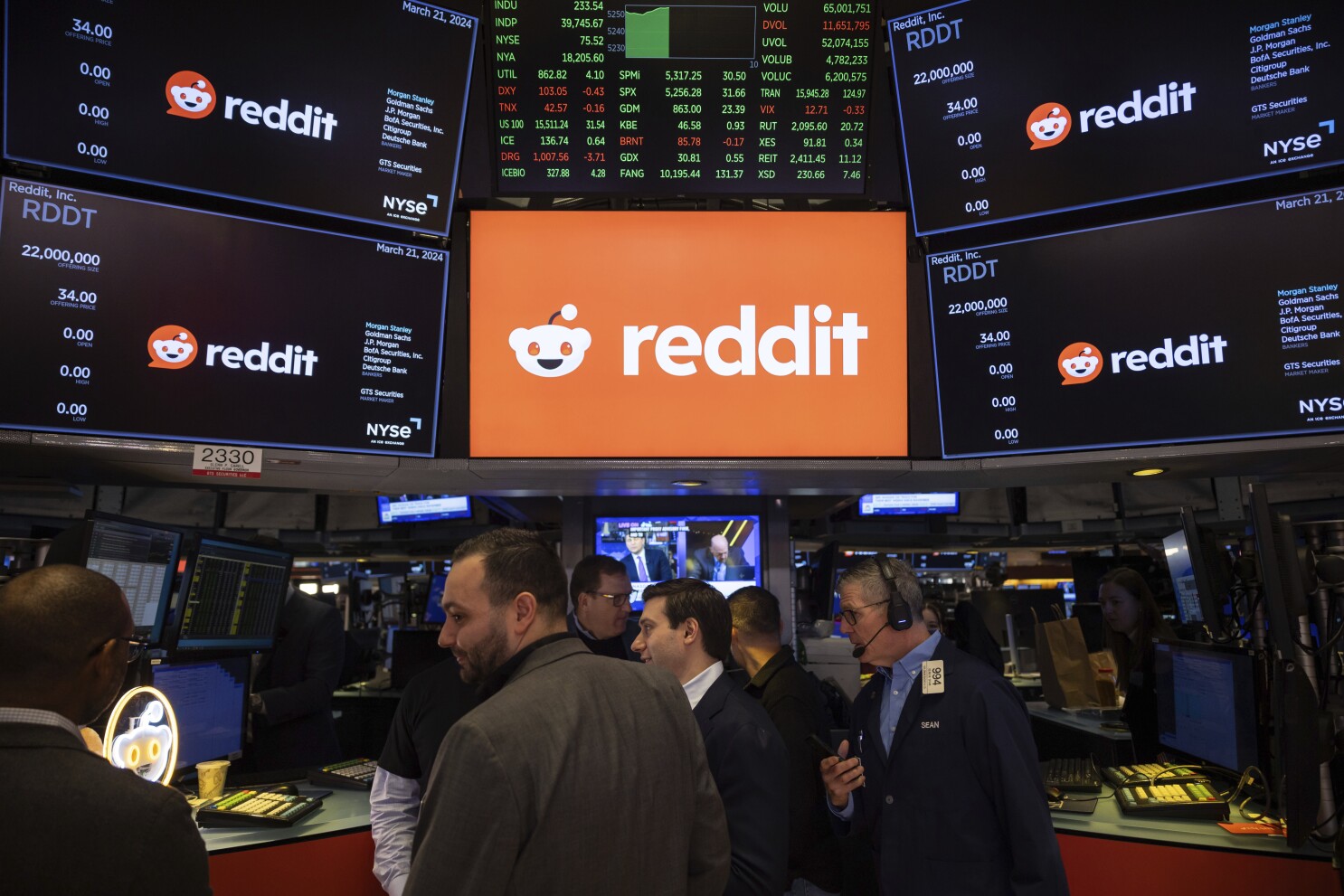 Reddit sues Anthropic, accusing the AI company of illegally scraping data from its site
