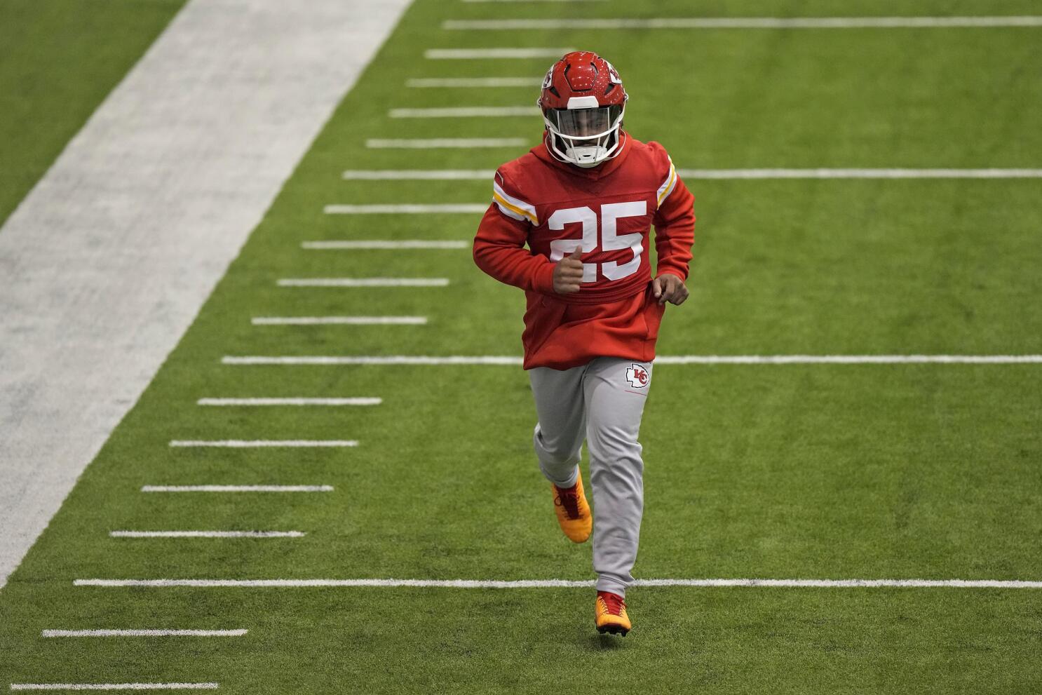 Chiefs activate RB Edwards-Helaire off IR for Super Bowl