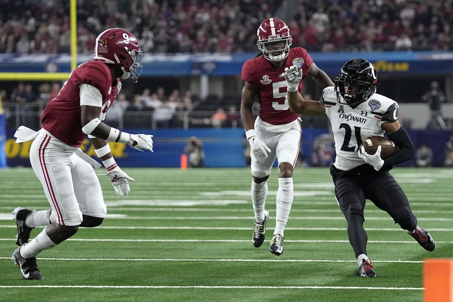 Alabama WR John Metchie declares for NFL draft