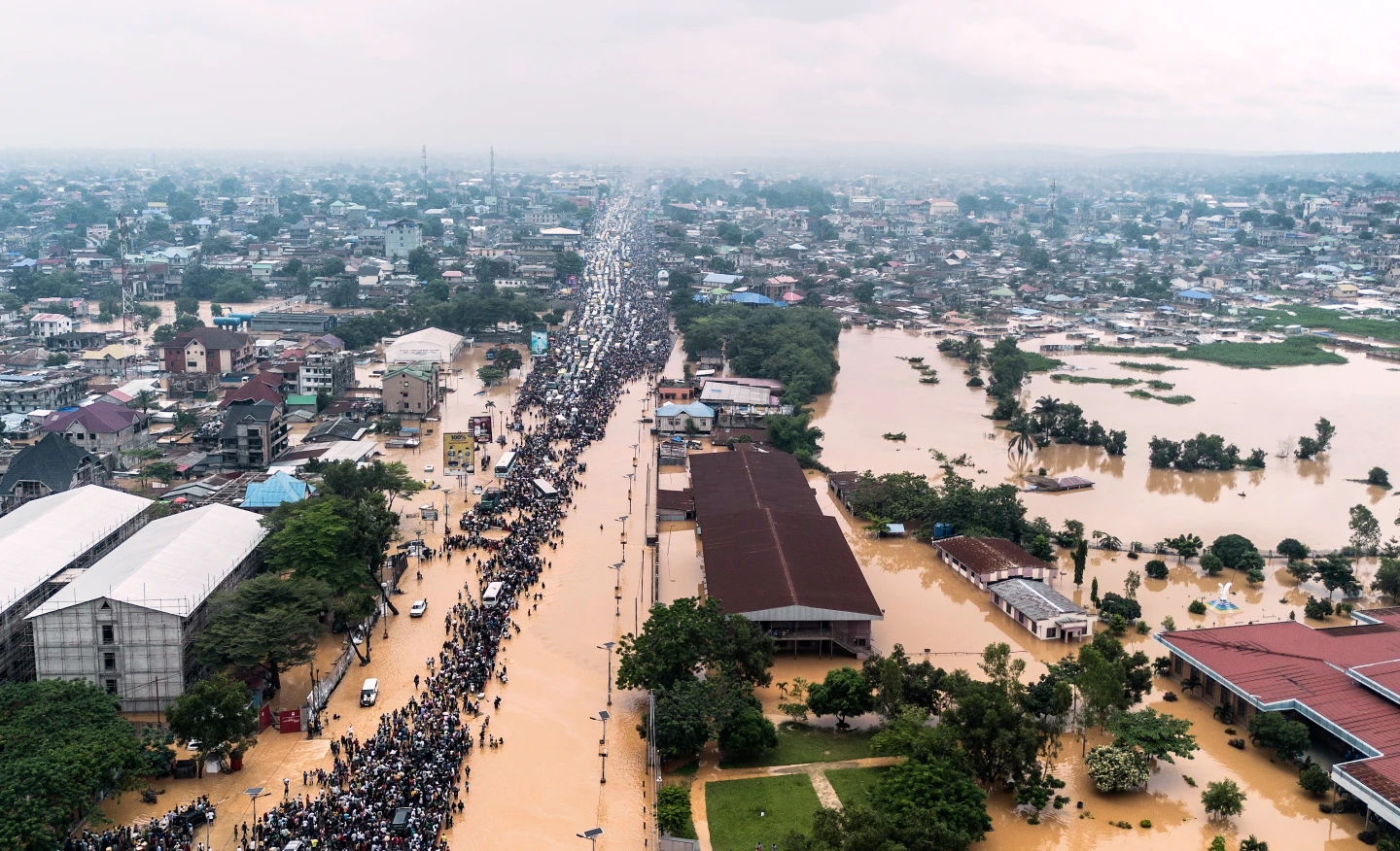 Calles inundadas de Kinshasa