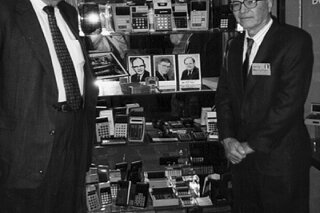 
              CORRECTS AGE TO 86 INSTEAD OF 68 - This 1997 photo taken by Phyllis Merryman shows Jack Kilby and Jerry Merryman, right, at the American Computer Museum in Bozeman, Montana. Kilby, Merryman and James Van Tassel are credited with having invented the handheld calculator while working at Dallas-based Texas Instruments. Merryman died Feb. 27, 2019, at the age of 86. (Phyllis Merryman via AP)
            