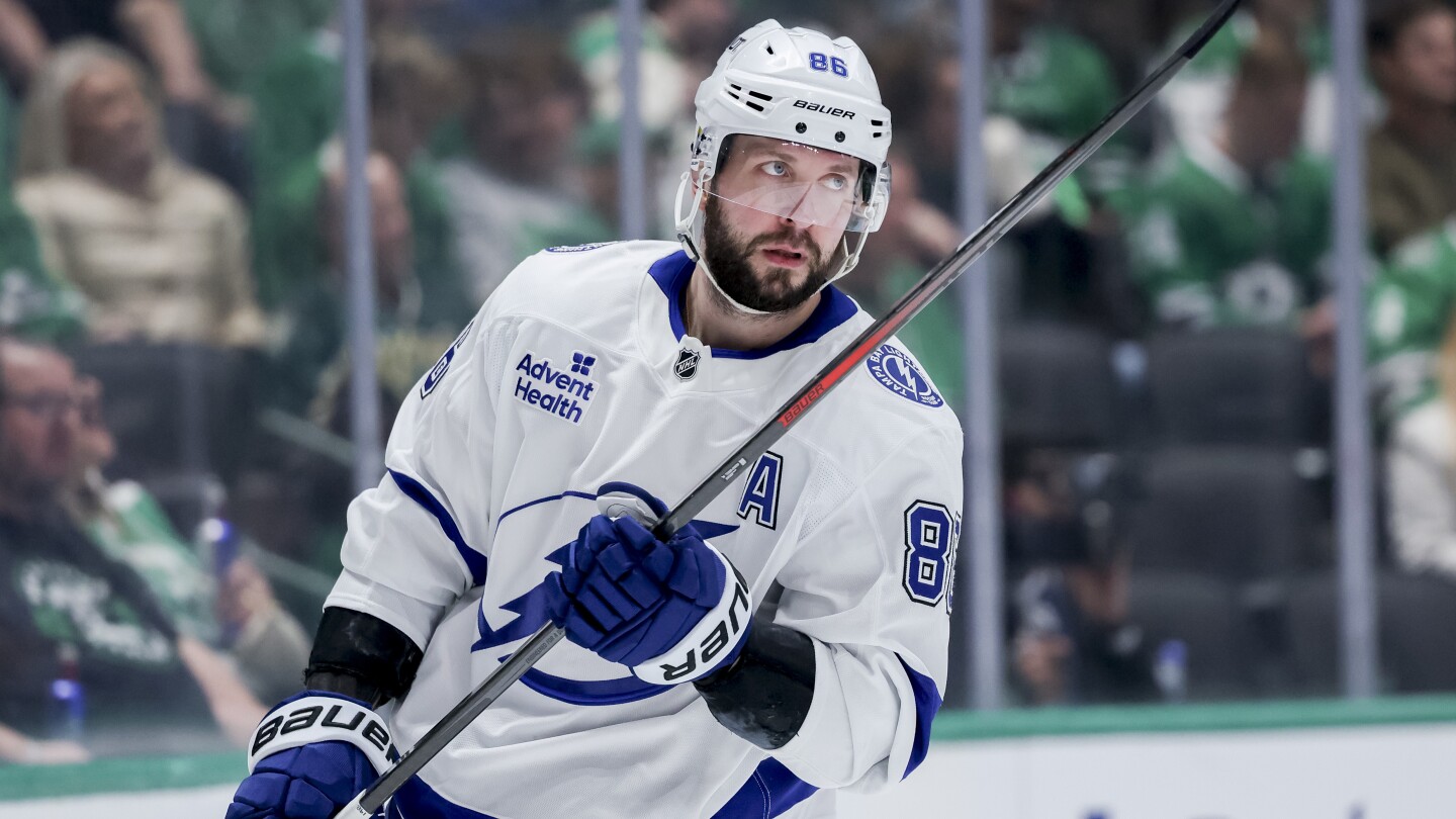 Tampa Bay Lightning rout Utah Hockey Club 8-0