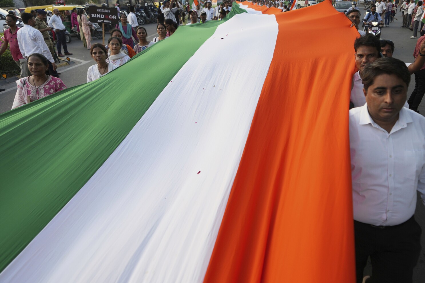 India disputa declaración de Trump de que tregua con Pakistán fue por incentivos comerciales