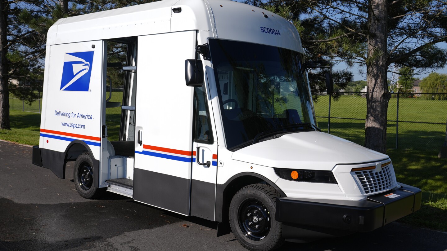 The US Postal Service is rolling out thousands of new vehicles to replace some that have been in service more than three decades. (AP Video: Ron Harri