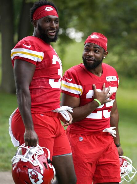 Chiefs trim DE Charlton, OL Witzmann as roster cuts continue