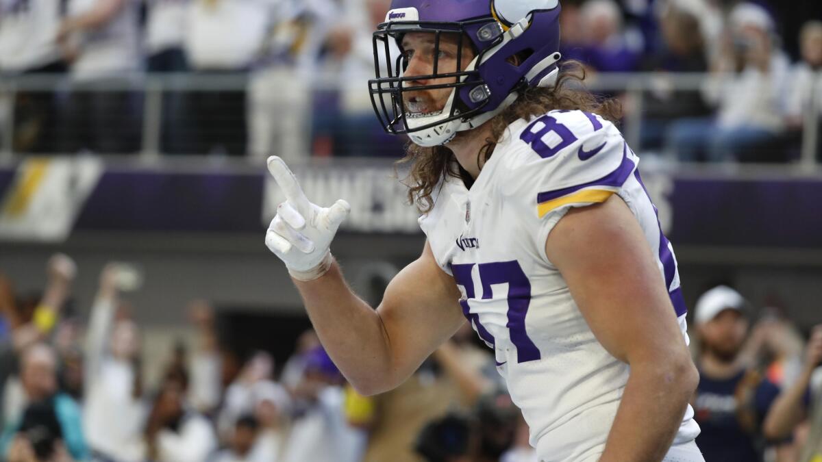 T.J. Hockenson Celebrates Touchdowns & Engagement During 1st Pro Bowl Games  as Viking