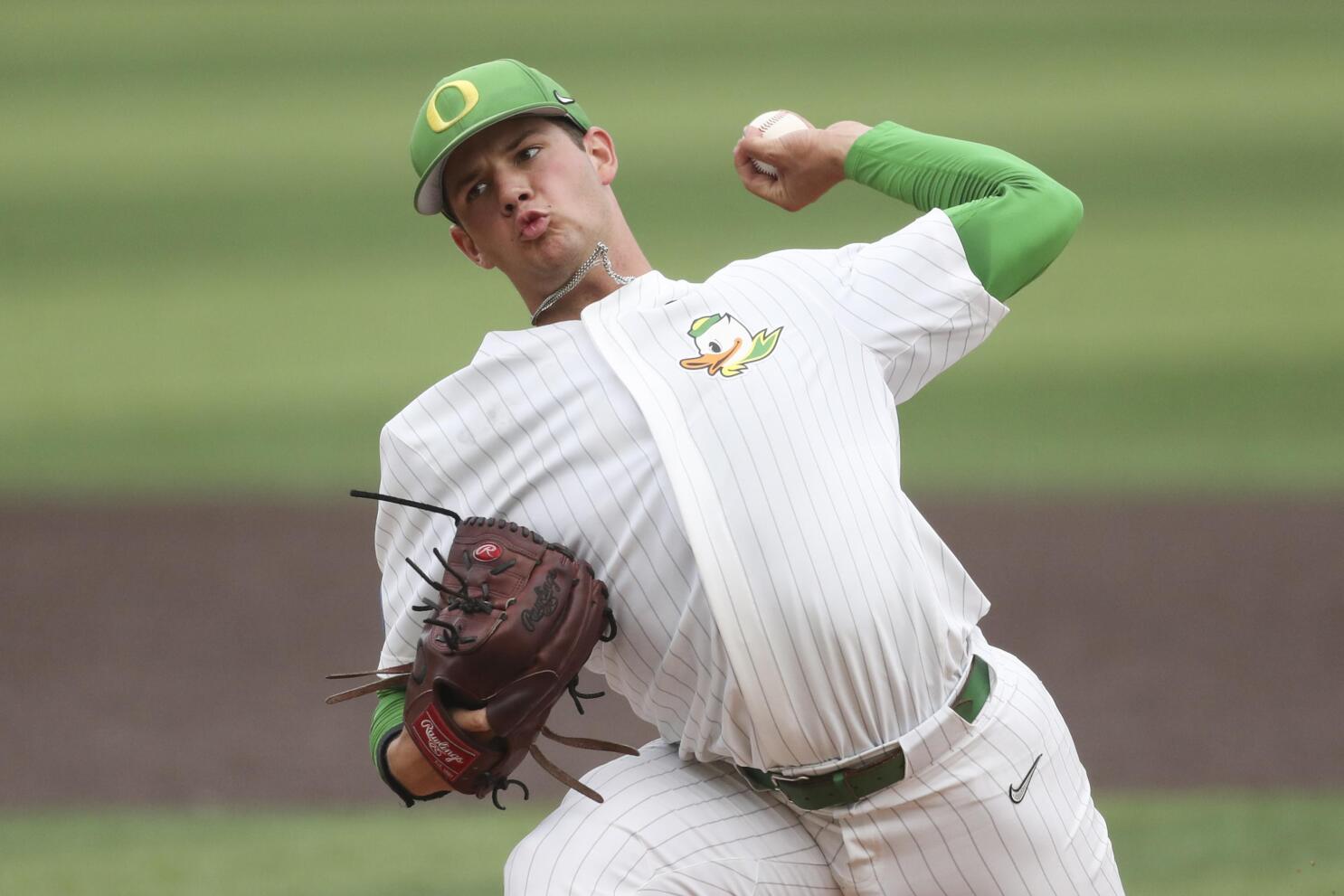 Oregon completes historic comeback in college baseball Super Regionals