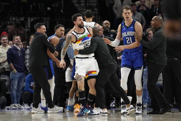 Intense brawl left three ejected in Hornets' win over Magic