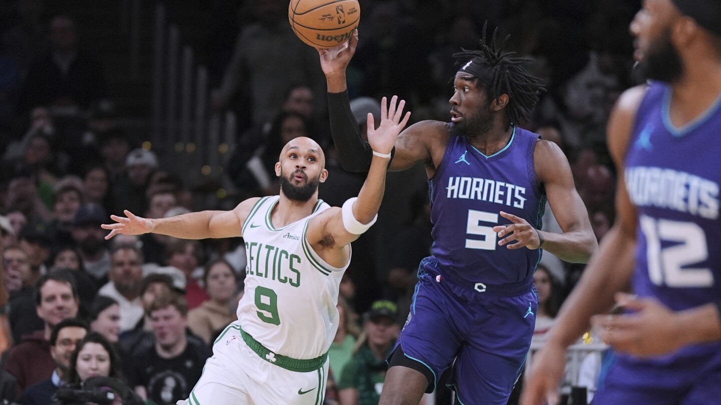 Celtics claim 60th win, rout Hornets 130-94
