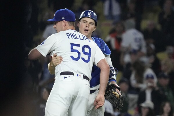 Los Angeles Dodgers Pitcher Reunites With His Mom at Game After 7