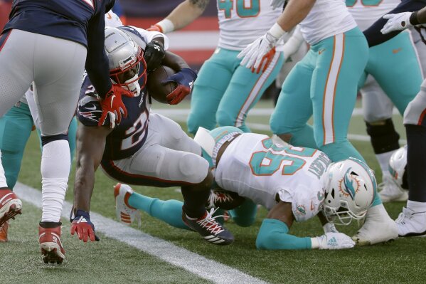 Miami miracle! Dolphins score on wild final play to beat Patriots