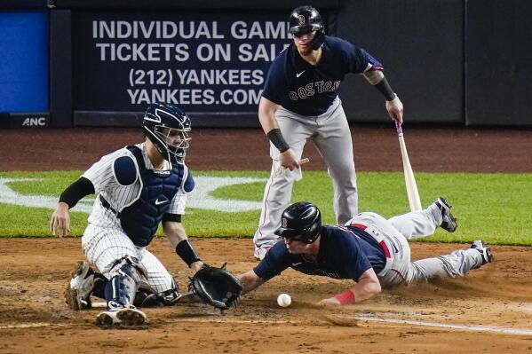 Marwin Gonzalez hits first Red Sox HR in victory