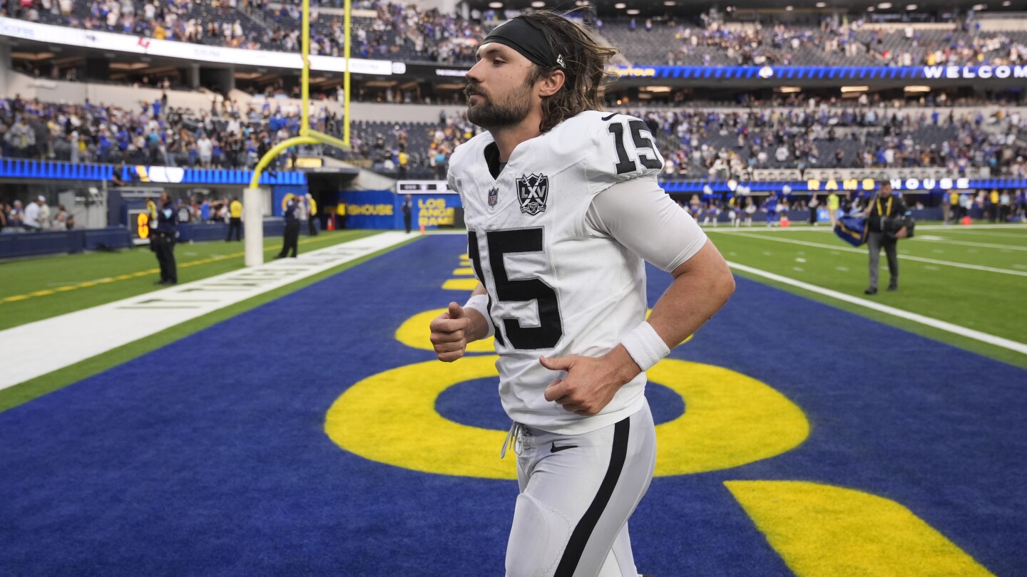 Chiefs, Raiders Set for AFC West Showdown