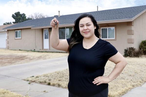 Victoria Piñon of Hobbs, New Mexico, received a $10,000 HELP subsidy from Lea County State Bank and FHLB Dallas to purchase her first home. (Photo: Business Wire)