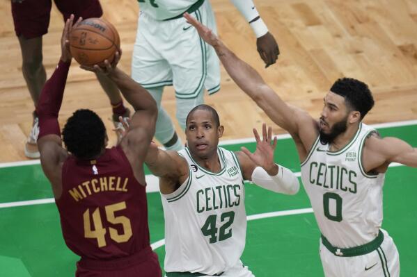 Tatum's 41 points helps Celtics outlast Cavaliers