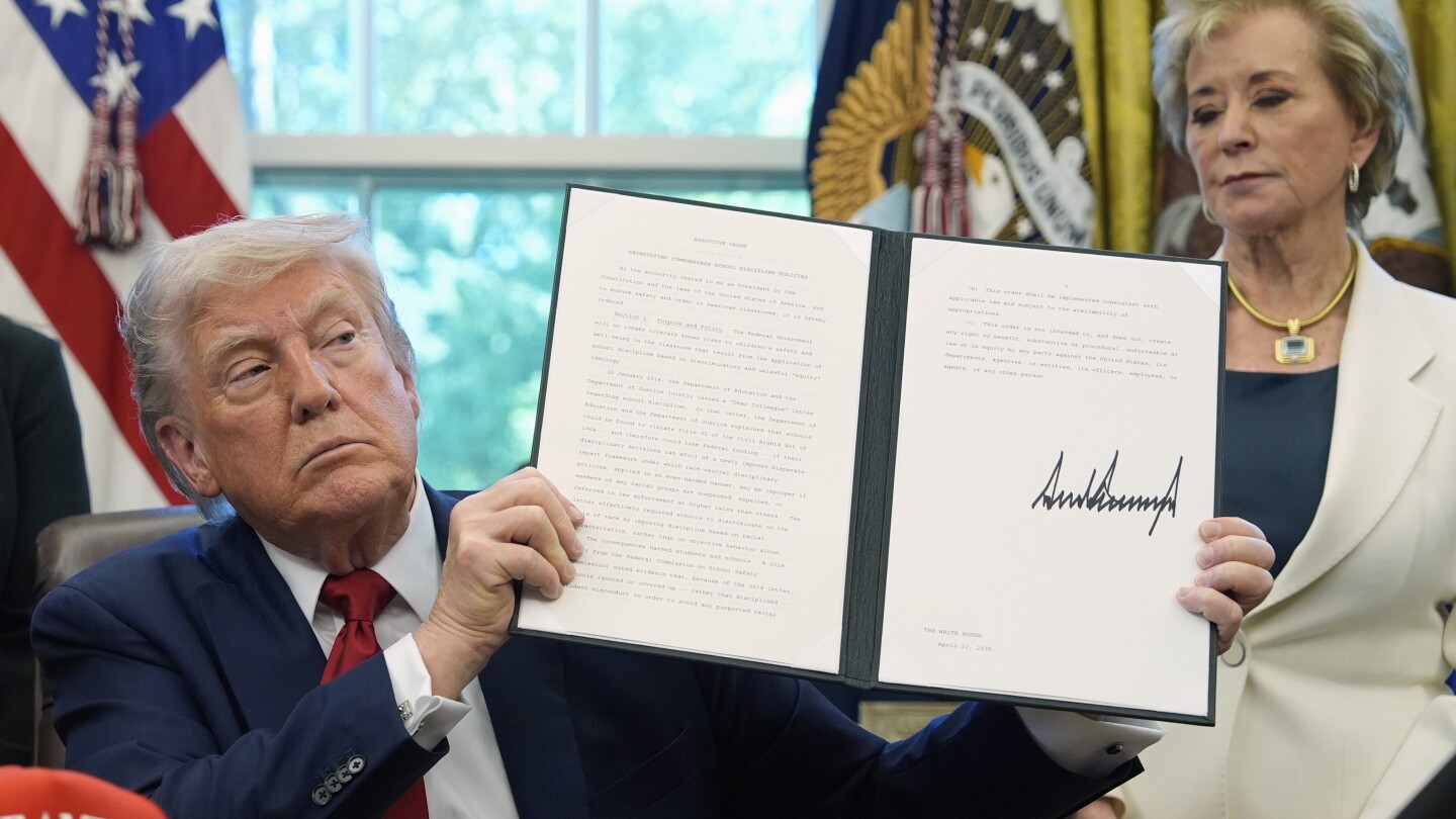 Gobierno de Trump pide a la Corte Suprema mantener despidos masivos en Educación