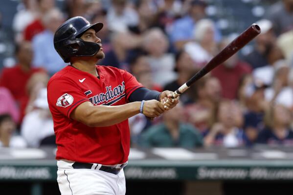 Steven Kwan's two-run double, 08/30/2022