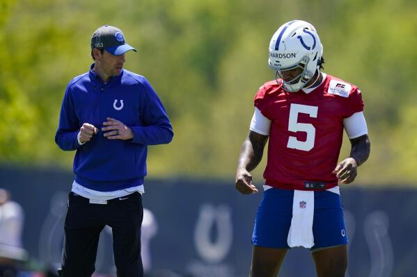 Colts owner warns NFL teams about tampering with Andrew Luck