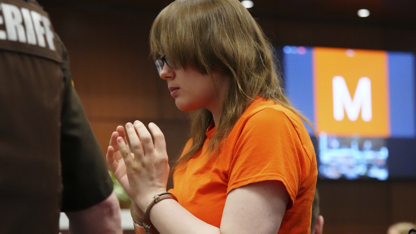 Morgan Geyser, who stabbed classmate to please Slender Man, files ...