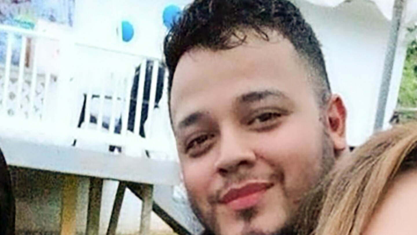 UPDATE: Outrage grows over Maryland man’s mistaken deportation to El Salvador prison…